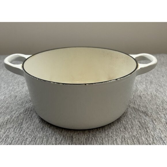Le Creuset Vintage Cast Iron White Enameled #18 Dutch Oven VTG Cast Iron - Picture 1 of 9